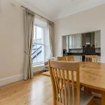 Award Winning, 2 Bedroom Apartment.10Mins To City